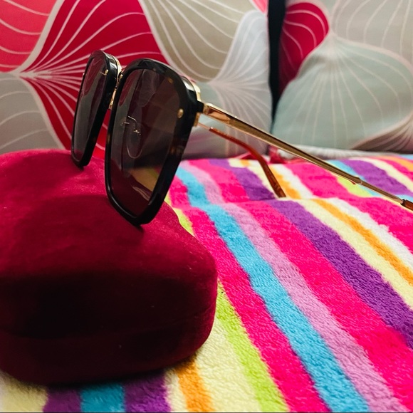 Authentic Gucci Sunglasses - Picture 3 of 4